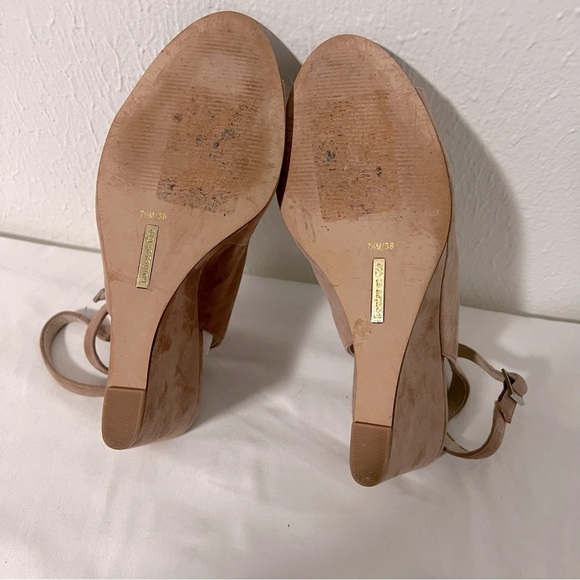 Louise et Cie Women’s Piarissa Wedge Suede Beige Sandal Sz 7.5M Business Casual - Picture 6 of 8